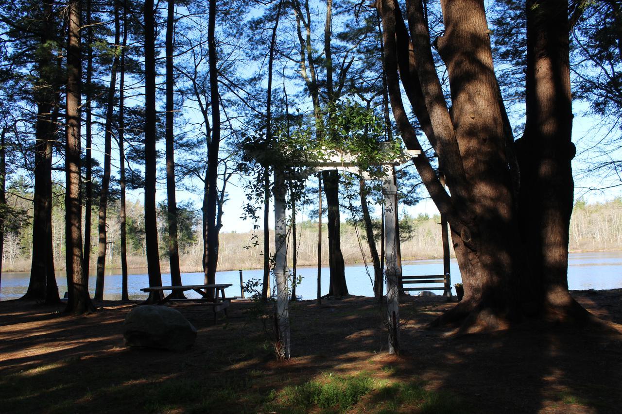 Tuxbury Pond Camping Resort Tiny House Murphy South Hampton Eksteriør bilde